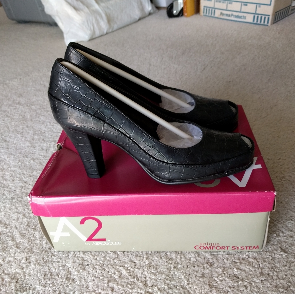 Aerosols A2 Big Ben Black Croc Peep Toe Heels 7.5
